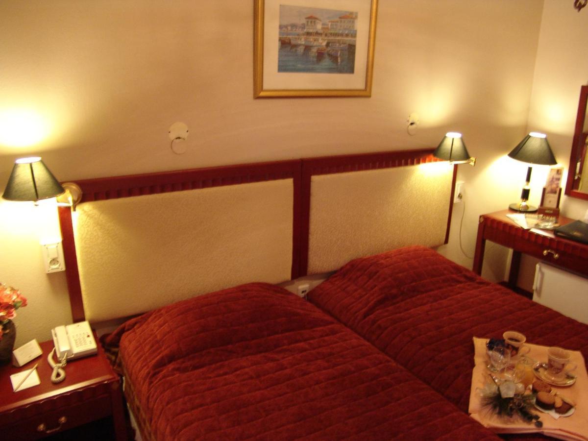 Protessilaos Hotel Néa Ankhíalos エクステリア 写真